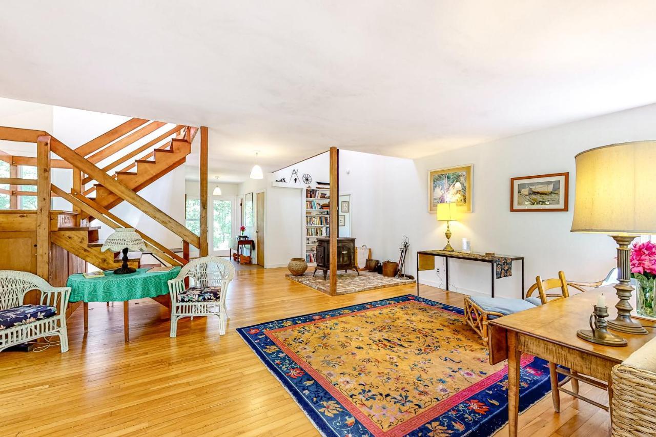 Hillside Oak Villa Chilmark Екстериор снимка