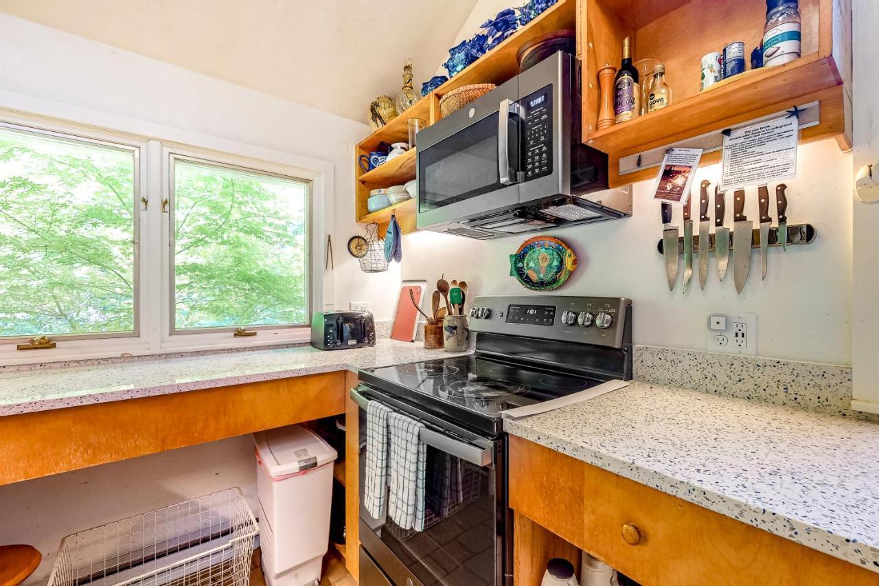 Hillside Oak Villa Chilmark Екстериор снимка