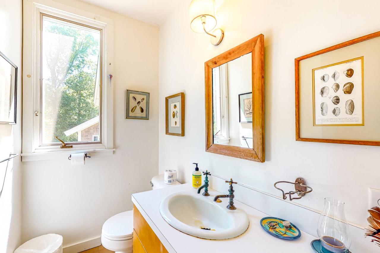 Hillside Oak Villa Chilmark Екстериор снимка