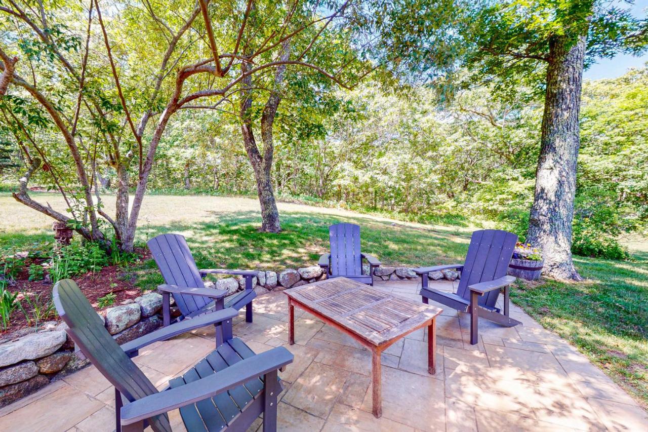 Hillside Oak Villa Chilmark Екстериор снимка